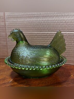 Indiana Glass 1970's  Olive Green Hen on Nest with beaded Edge 7" Vintage